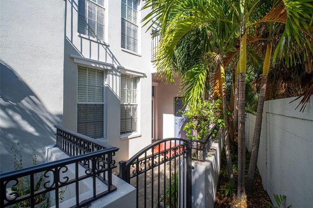 660 DELMAR TERRACE S, St Petersburg, FL 33701