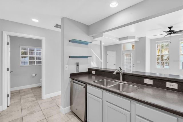 660 DELMAR TERRACE S, St Petersburg, FL 33701