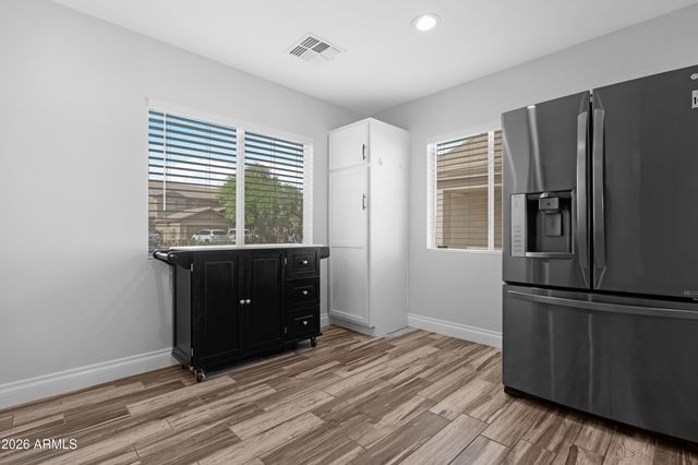 11553 W GREEN Drive, Youngtown, AZ 85363