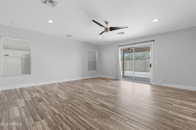 11553 W GREEN Drive, Youngtown, AZ 85363