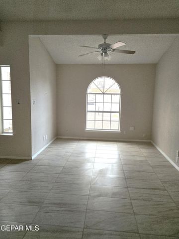 709 LA CHAPA Avenue, El Paso, TX 79912