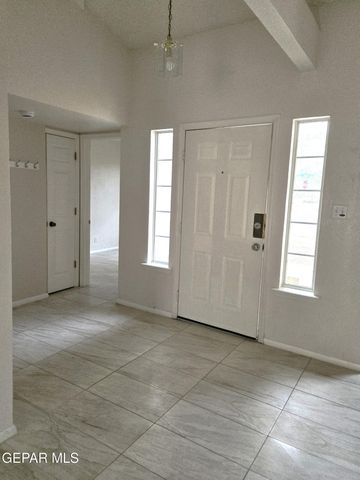 709 LA CHAPA Avenue, El Paso, TX 79912
