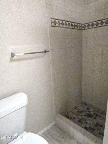 709 LA CHAPA Avenue, El Paso, TX 79912