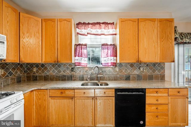 20 NUTMEG CT, Royersford, PA 19468