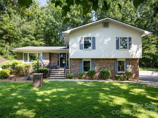1 Morris Drive, Weaverville, NC 28787