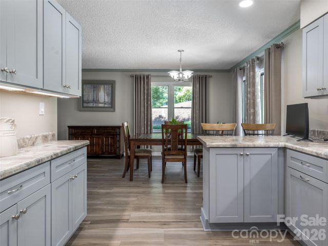 1 Morris Drive, Weaverville, NC 28787