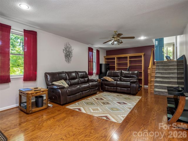 1 Morris Drive, Weaverville, NC 28787