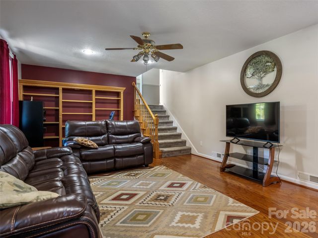 1 Morris Drive, Weaverville, NC 28787