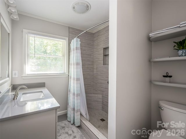 1 Morris Drive, Weaverville, NC 28787