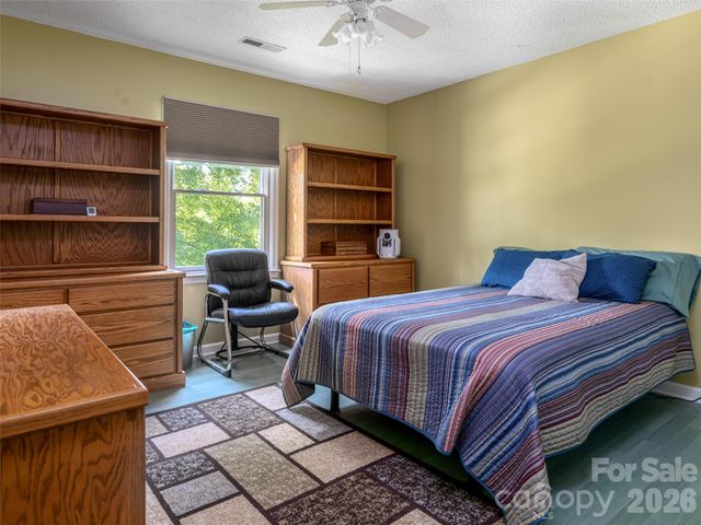 1 Morris Drive, Weaverville, NC 28787