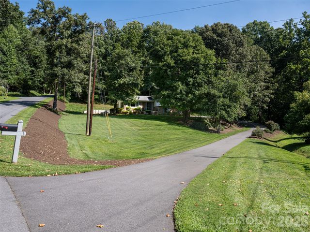 1 Morris Drive, Weaverville, NC 28787