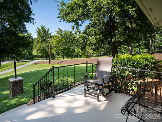 1 Morris Drive, Weaverville, NC 28787
