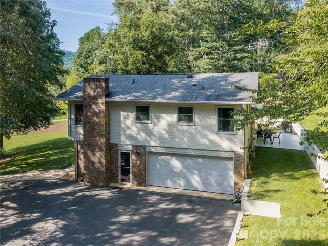 1 Morris Drive, Weaverville, NC 28787