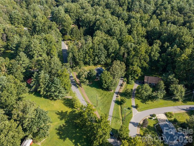 1 Morris Drive, Weaverville, NC 28787