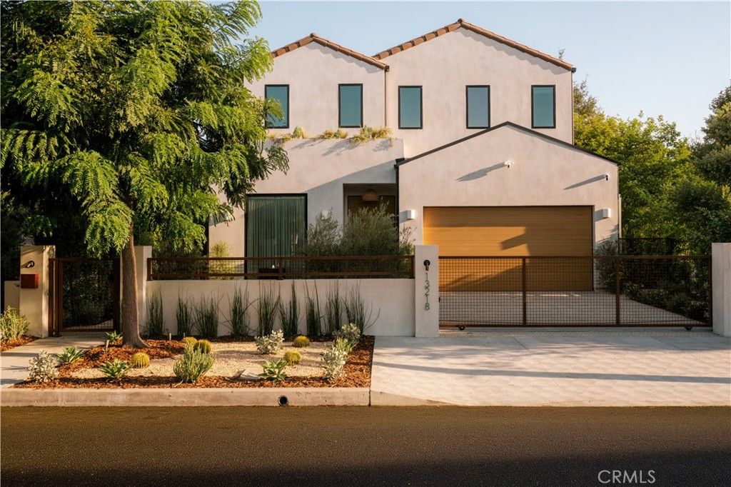 Image 1 of property listing at 13218 Hesby Street, Sherman Oaks, CA 91423