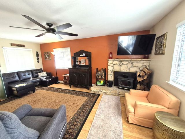 25750 Aspen Ct, Volcano, CA 95689