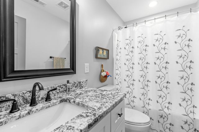 8870 Silver Maple Dr, Ooltewah, TN 37363