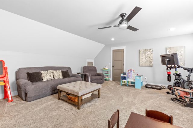 8870 Silver Maple Dr, Ooltewah, TN 37363