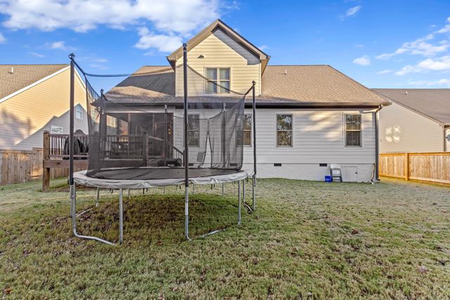 8870 Silver Maple Dr, Ooltewah, TN 37363