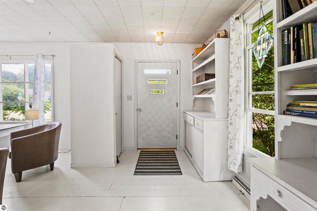 733 Sixth Street, Traverse City, MI 49684