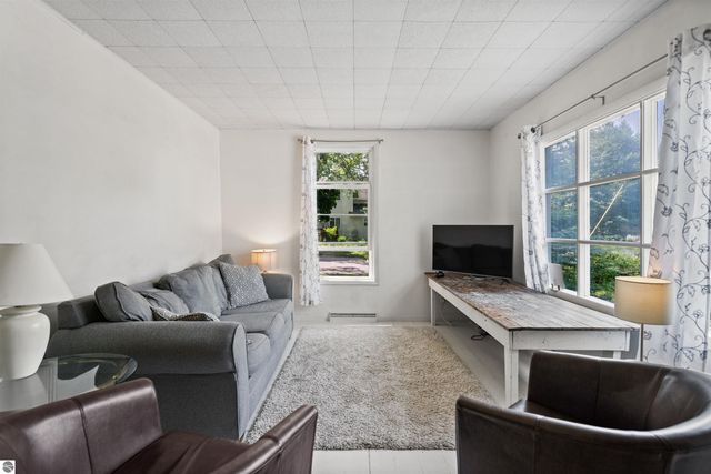 733 Sixth Street, Traverse City, MI 49684