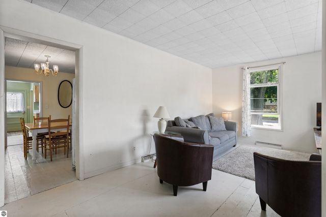 733 Sixth Street, Traverse City, MI 49684