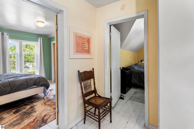 733 Sixth Street, Traverse City, MI 49684