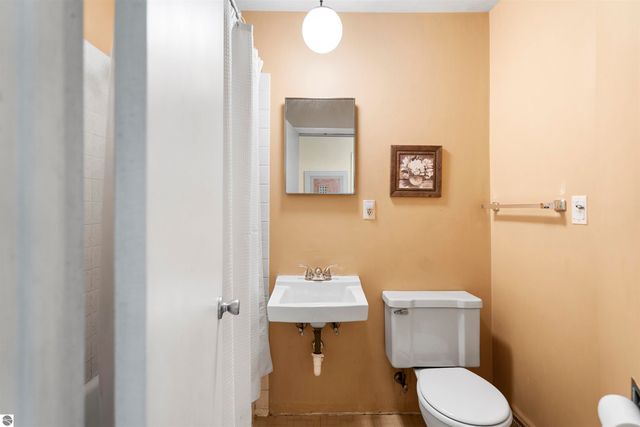 733 Sixth Street, Traverse City, MI 49684