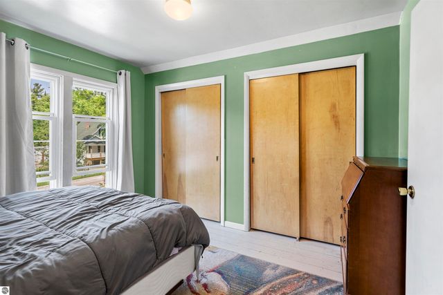 733 Sixth Street, Traverse City, MI 49684