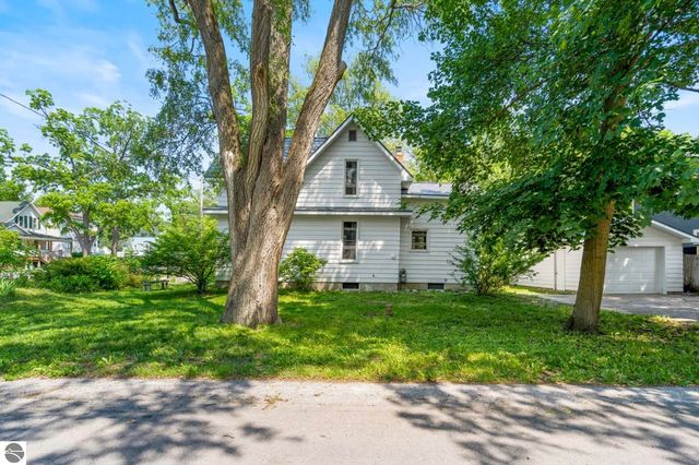 733 Sixth Street, Traverse City, MI 49684