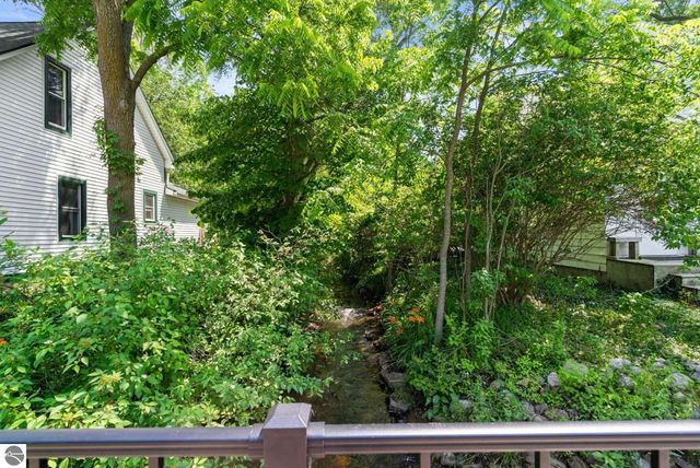 733 Sixth Street, Traverse City, MI 49684