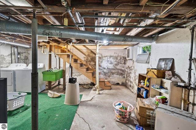 733 Sixth Street, Traverse City, MI 49684