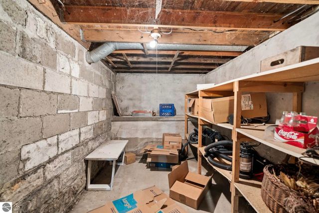 733 Sixth Street, Traverse City, MI 49684