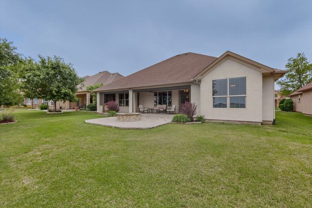 9524 Crestview Drive, Denton, TX 76207
