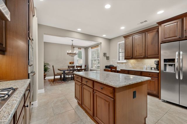 9524 Crestview Drive, Denton, TX 76207