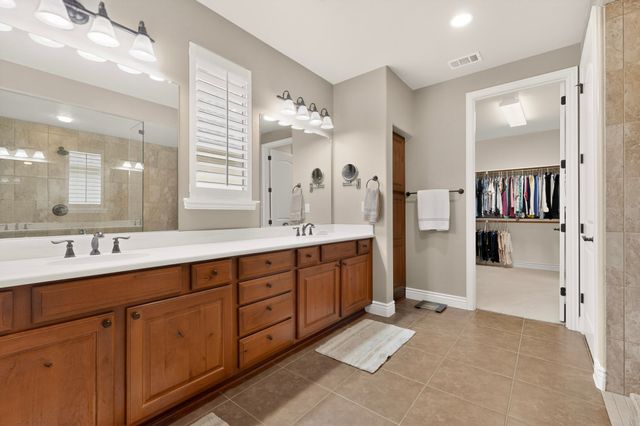 9524 Crestview Drive, Denton, TX 76207