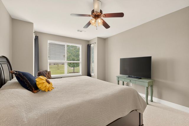 9524 Crestview Drive, Denton, TX 76207