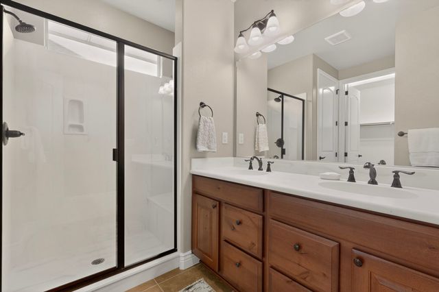 9524 Crestview Drive, Denton, TX 76207