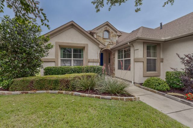 9524 Crestview Drive, Denton, TX 76207