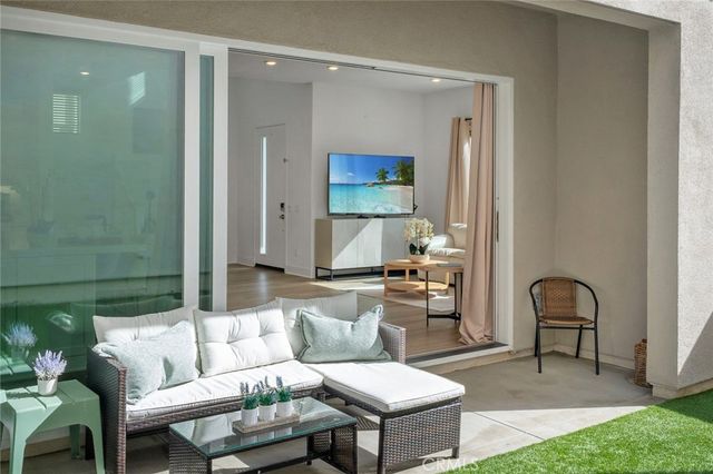 26720 Afton Lane, Valencia, CA 91381