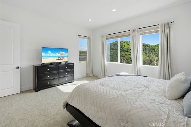 26720 Afton Lane, Valencia, CA 91381