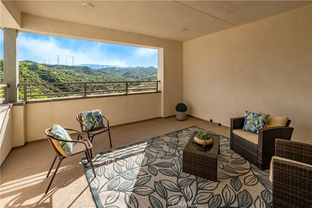 26720 Afton Lane, Valencia, CA 91381