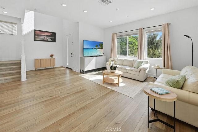 26720 Afton Lane, Valencia, CA 91381