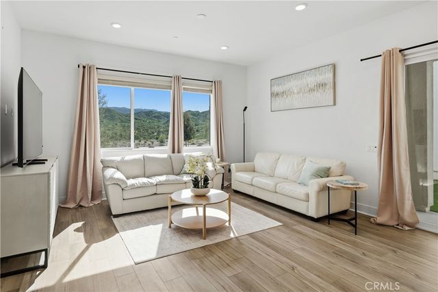 26720 Afton Lane, Valencia, CA 91381