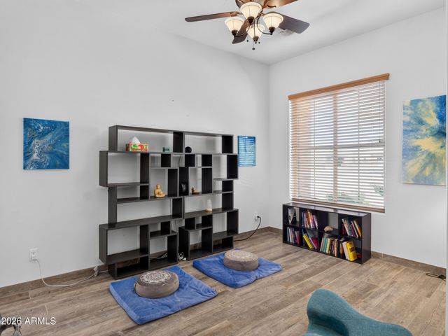 1915 E LATONA Road, Phoenix, AZ 85042