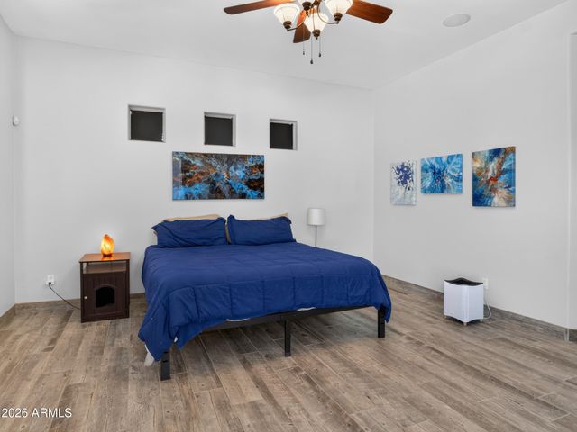 1915 E LATONA Road, Phoenix, AZ 85042
