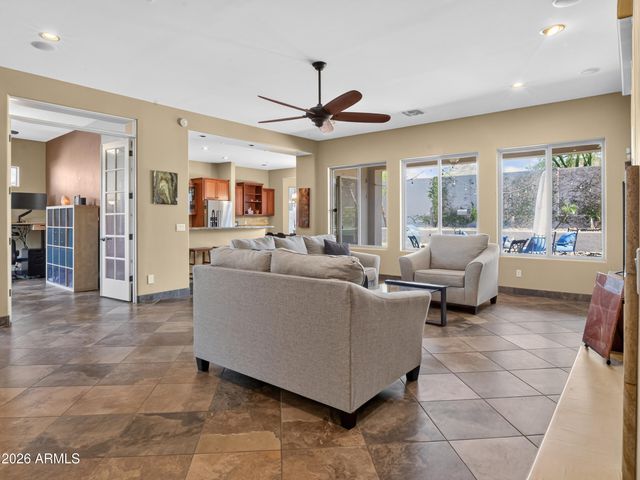 1915 E LATONA Road, Phoenix, AZ 85042