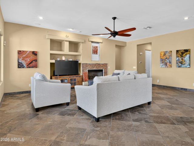 1915 E LATONA Road, Phoenix, AZ 85042