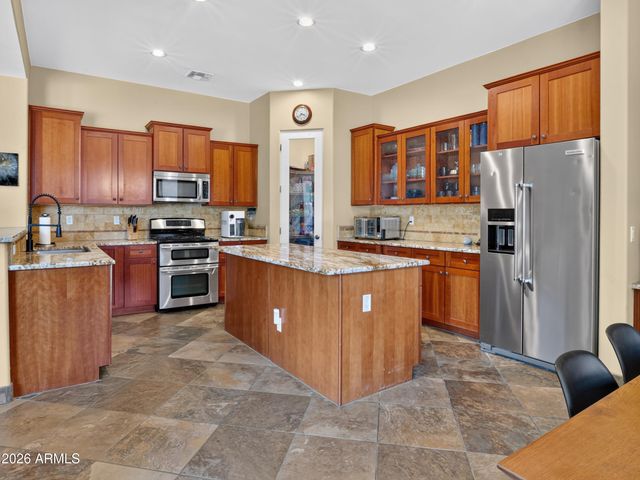 1915 E LATONA Road, Phoenix, AZ 85042