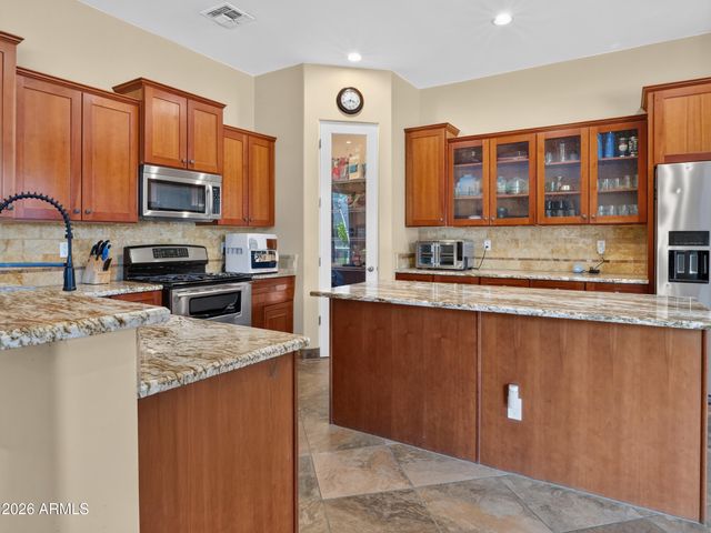 1915 E LATONA Road, Phoenix, AZ 85042